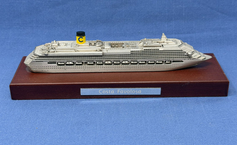 COSTA FAVOLOSA: 2011 - Diecast 1:1250th scale model on base