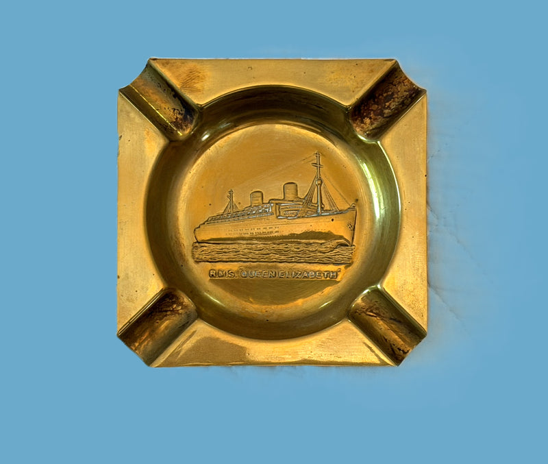 QUEEN ELIZABETH: Brass portrait ashtray