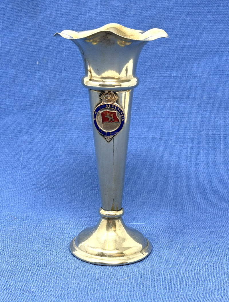 BERENGARIA: 1913 - Souvenir silverplated bud vase