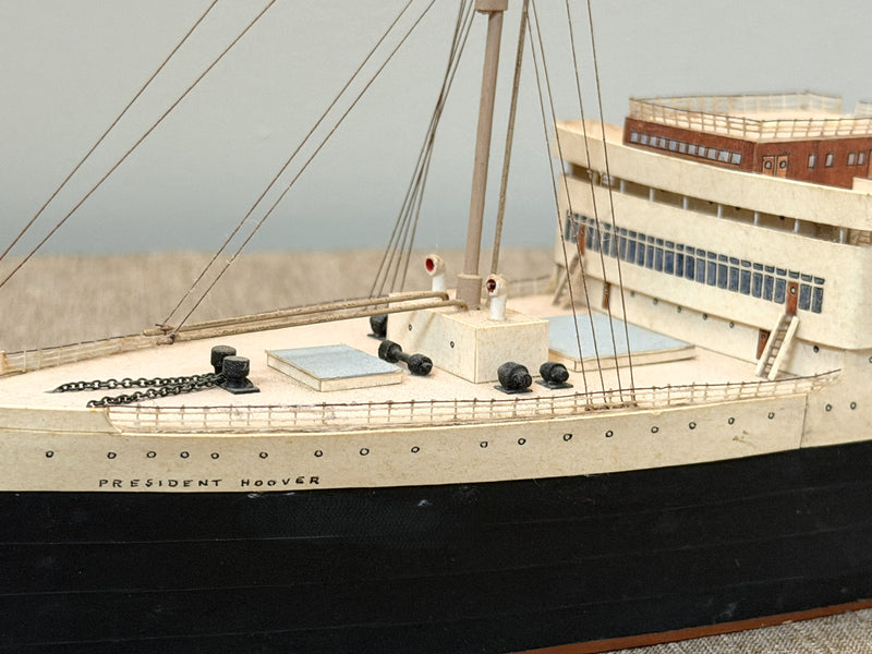 PRESIDENT HOOVER: 1931 - Custom-built model in 1:300th scale