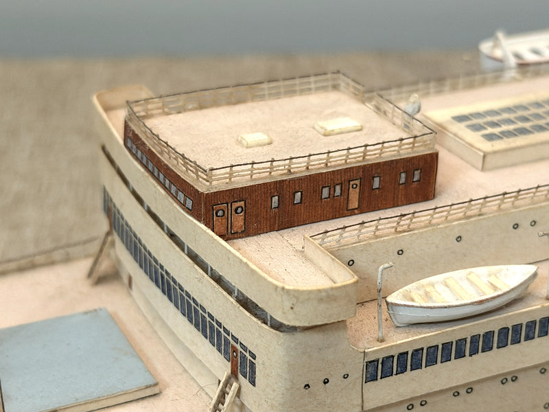 PRESIDENT HOOVER: 1931 - Custom-built model in 1:300th scale