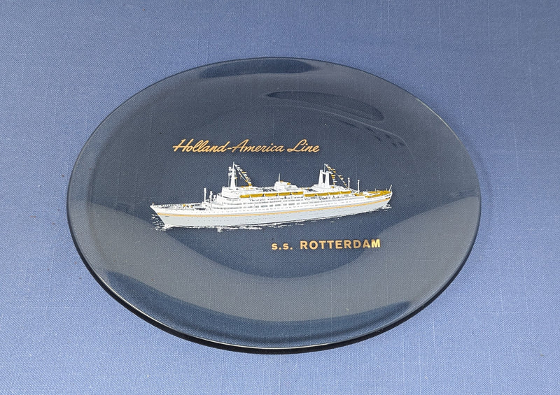 ROTTERDAM: 1959 - Smoked glass portrait dish