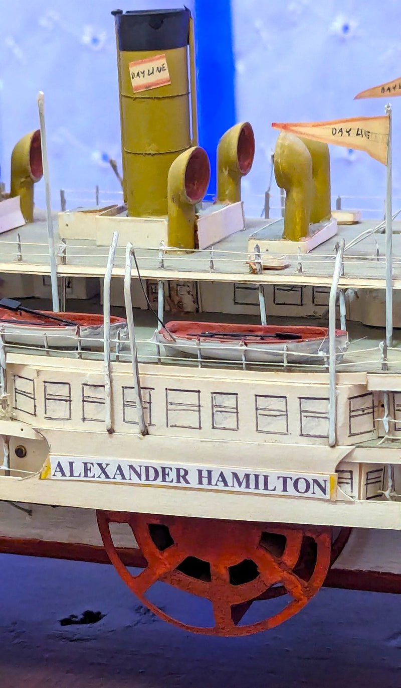 ALEXANDER HAMILTON: 1924 - Beautiful scratch-built 1:220 scale model in case