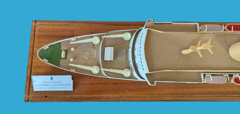 FAIRWIND & FAIRSEA - Cased 1:200th scale agency model