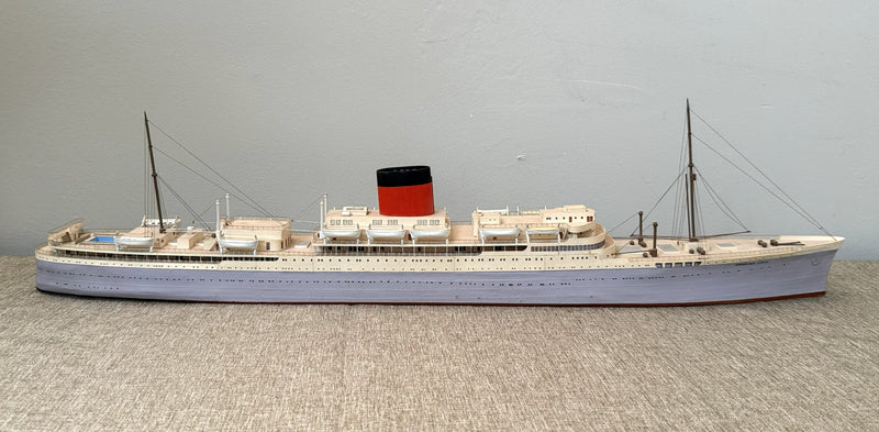 EDINBURGH CASTLE: 1948 - Custom-made model in 1:350th scale