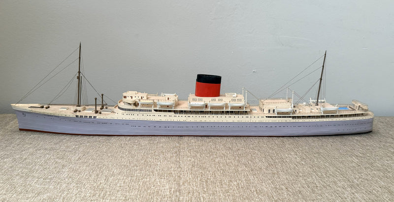 EDINBURGH CASTLE: 1948 - Custom-made model in 1:350th scale