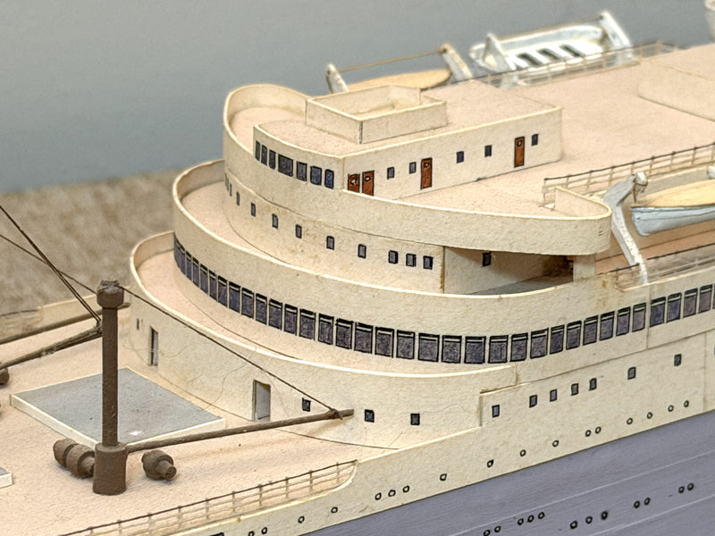 EDINBURGH CASTLE: 1948 - Custom-made model in 1:350th scale