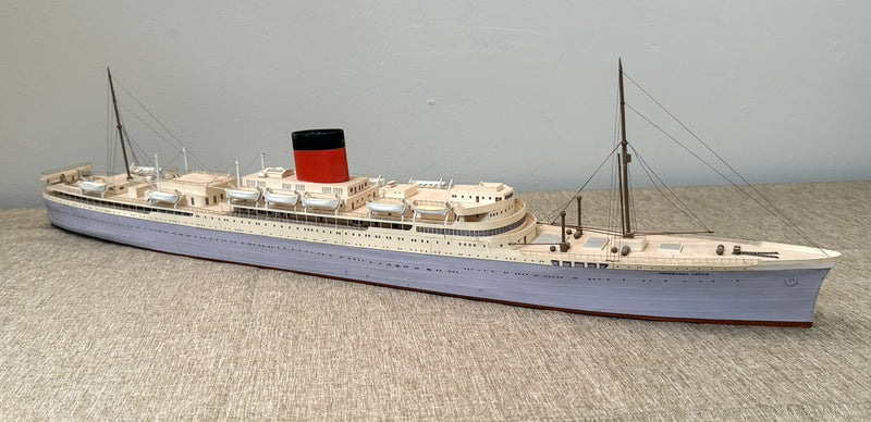 EDINBURGH CASTLE: 1948 - Custom-made model in 1:350th scale