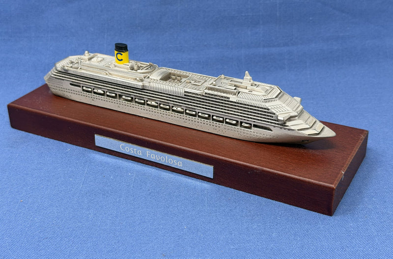 COSTA FAVOLOSA: 2011 - Diecast 1:1250th scale model on base