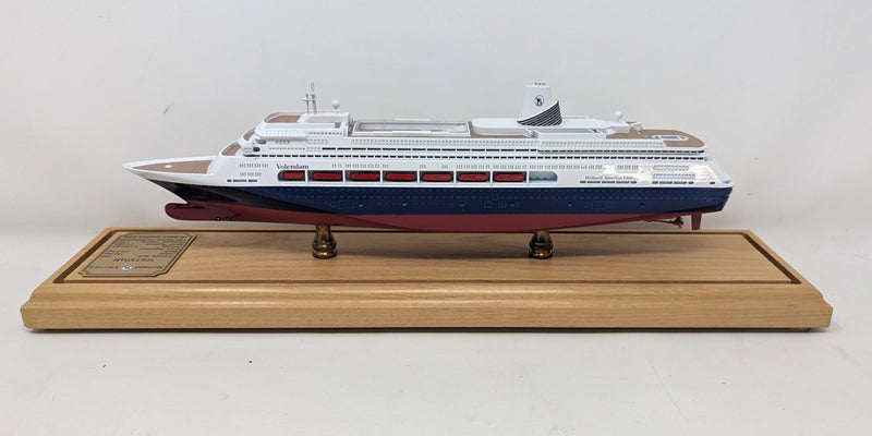 VEENDAM: 1996 - Cased model in 1:820th scale