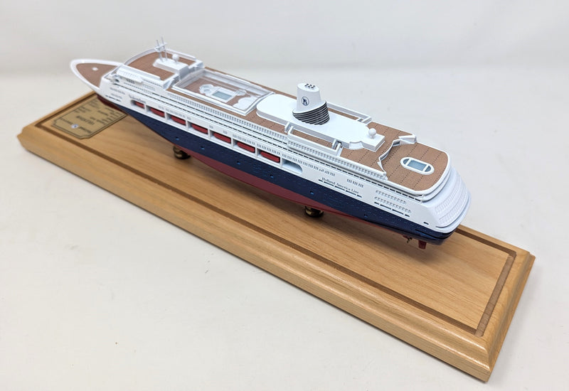 VEENDAM: 1996 - Cased model in 1:820th scale