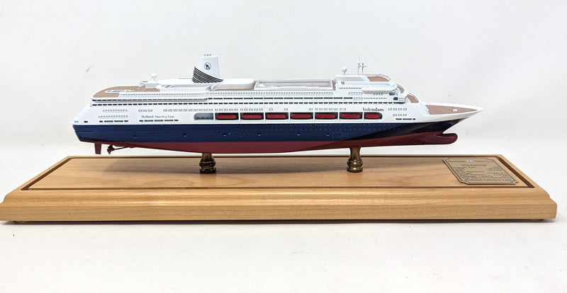 VEENDAM: 1996 - Cased model in 1:820th scale