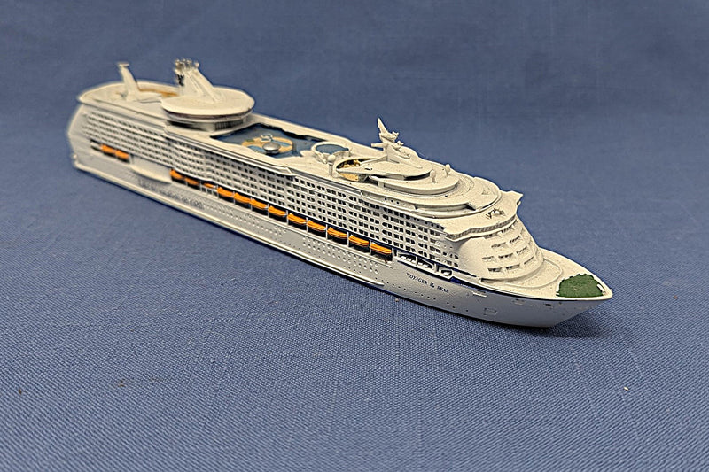 VOYAGER OF THE SEAS: 1999 - CM Models 1:1250th scale diecast ship