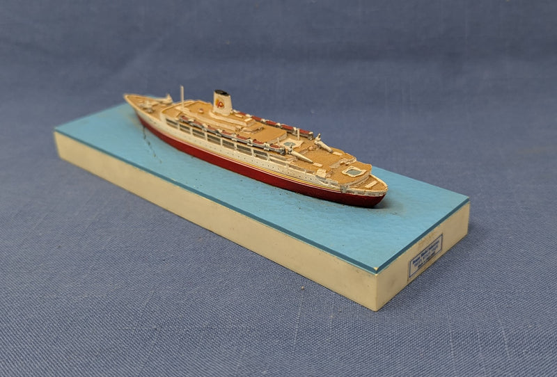 STAR-SHIP ROYALE: 1958 - 1:1250th scale model of handsome Italian painted red