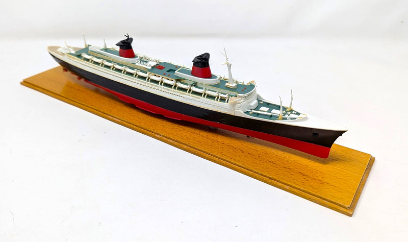 FRANCE: 1962 - Cased model as given away onboard