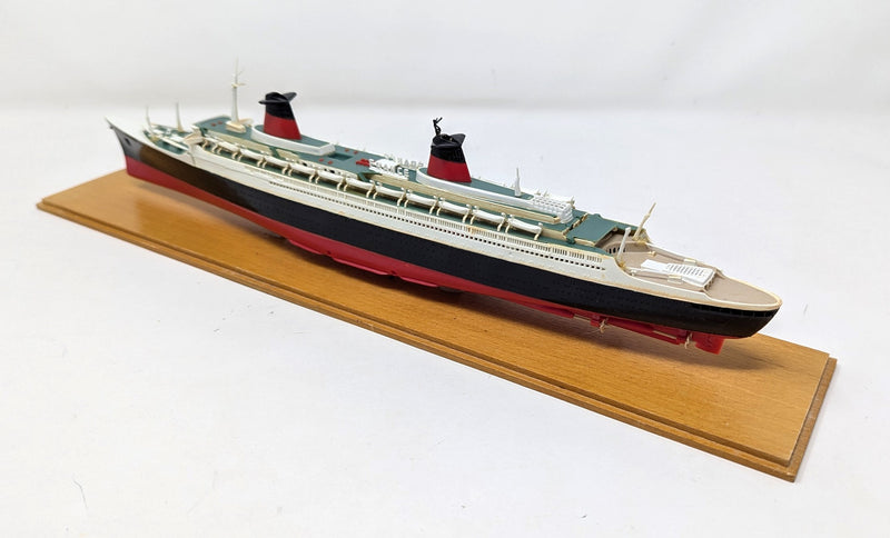 FRANCE: 1962 - Cased model as given away onboard