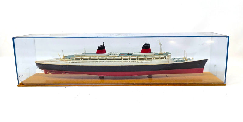 FRANCE: 1962 - Cased model as given away onboard