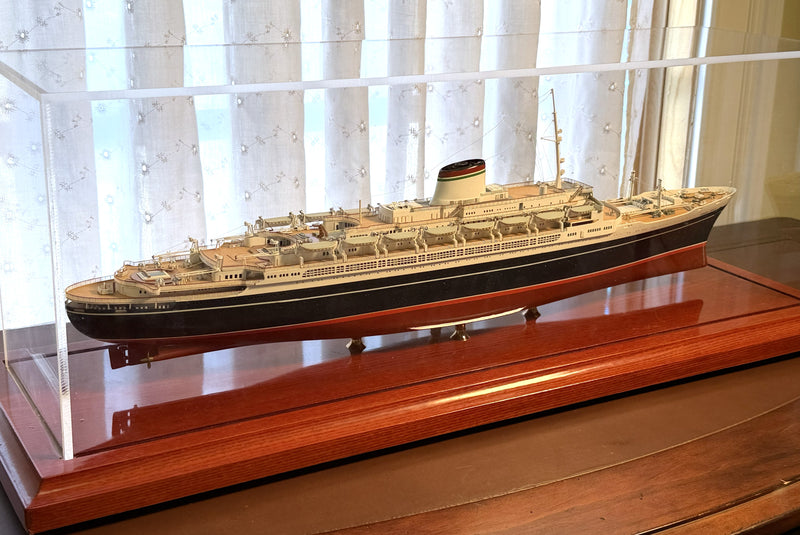 ANDREA DORIA: 1953 - Exquisite Maritime Replicas 1:350th scale case model