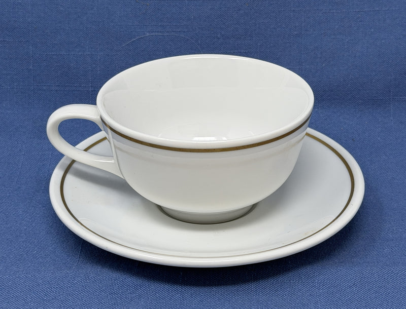 QM2: 2004 - Wedgwood cup & saucer