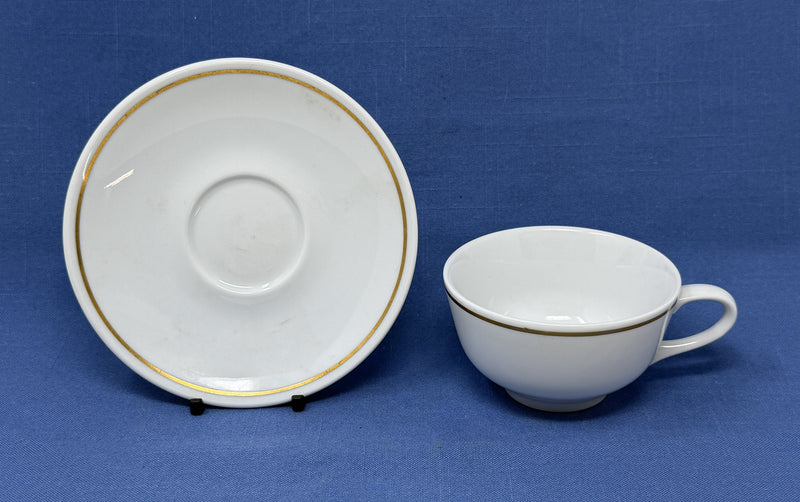 QM2: 2004 - Wedgwood cup & saucer