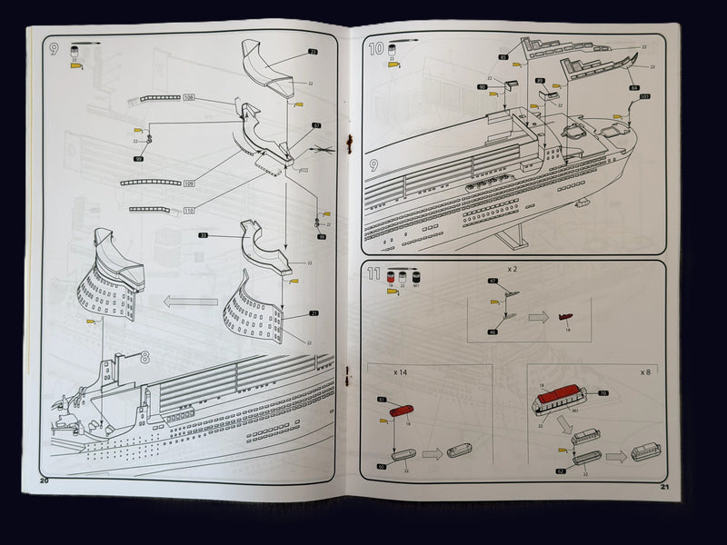 QM2: 2004 - Heller 1:600th scale model kit w/ 249 pieces & 103 decals