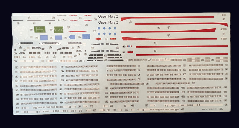 QM2: 2004 - Heller 1:600th scale model kit w/ 249 pieces & 103 decals