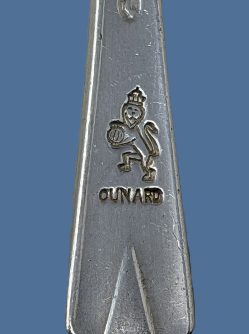 Various Ships - Cunard Line Pinewood butter knife