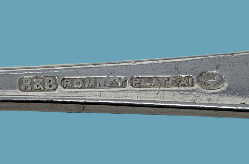 Various Ships - Cunard Line Pinewood butter knife