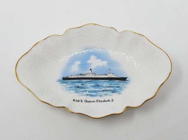 QE2: 1969 - Crown Staffordshire portrait dish pre-penthouses