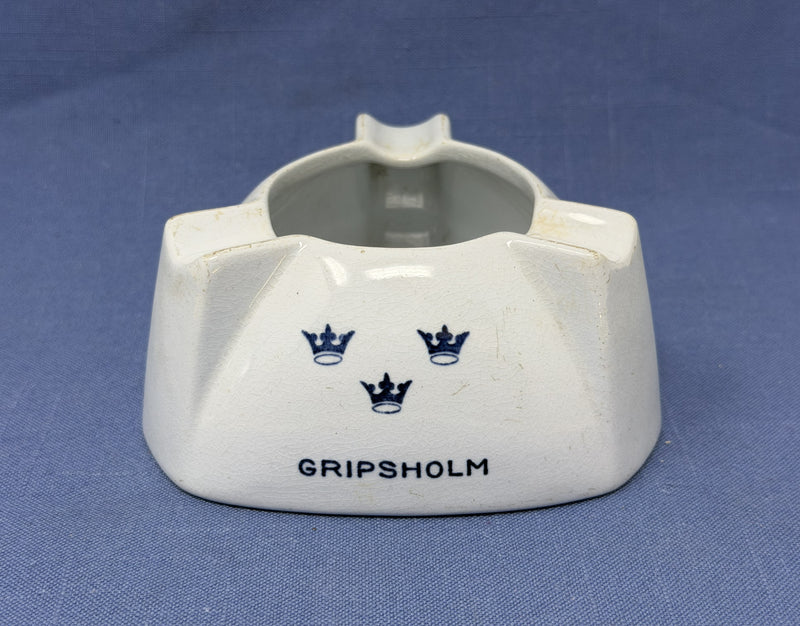 DROTTNINGHOLM, GRIPSHOLM & KUNGSHOLM - 1930s ashtray w/ names