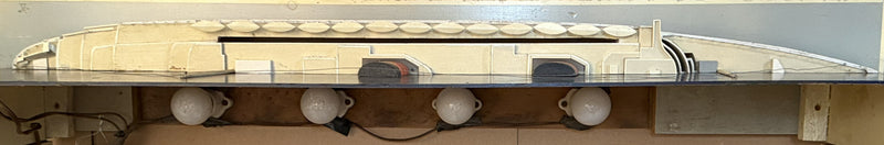QUEEN ELIZABETH: 1940 - Lit half-hull agency display by Art Model Studios