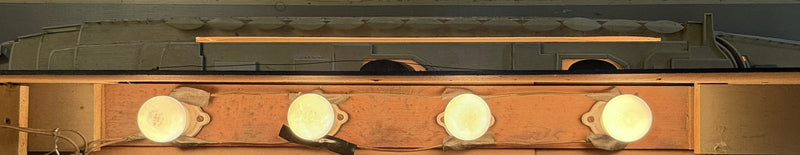 QUEEN ELIZABETH: 1940 - Lit half-hull agency display by Art Model Studios