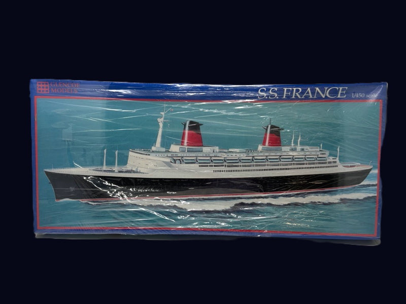 FRANCE: 1962 - Glencoe 1:450th scale model kit - unopened