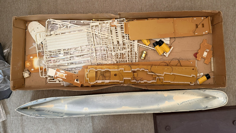 TITANIC: 1912 - Entex 1:350th scale model kit