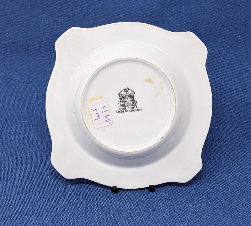 QUEEN ELIZABETH: 1940 - Fancy-edged bone china portrait ashtray
