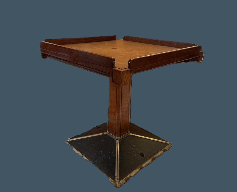 QUEEN MARY: 1936 - Original First Class dining room table