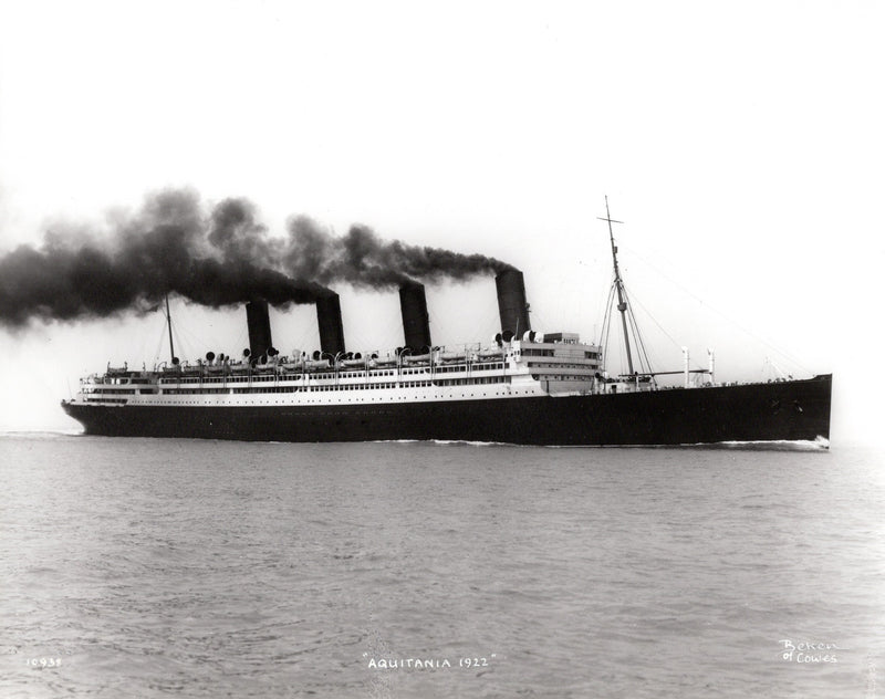 AQUITANIA: 1914 - Beken of Cowes portrait