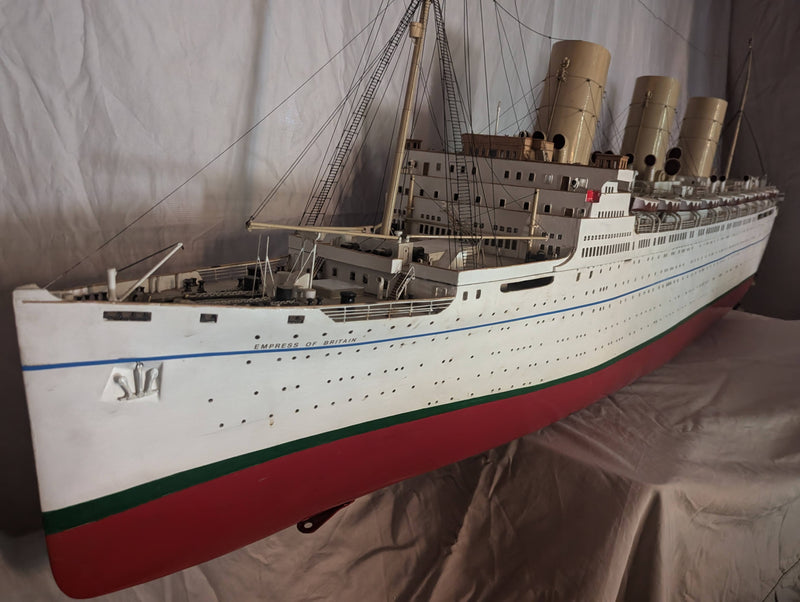 EMPRESS OF BRITAIN: 1931 - Exquisite 1:100 scale, 7.5' exacting model w/ interiors