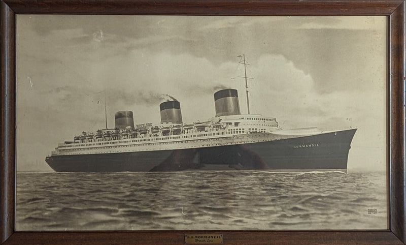 NORMANDIE: 1935 - Original agency portrait at sea