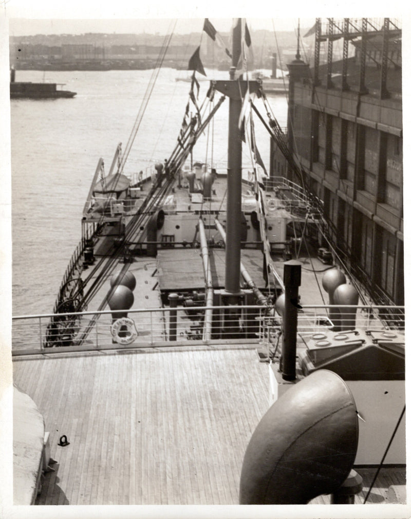 CITY OF BALTIMORE: 1919 - 8 original publicity photos from IMM offices