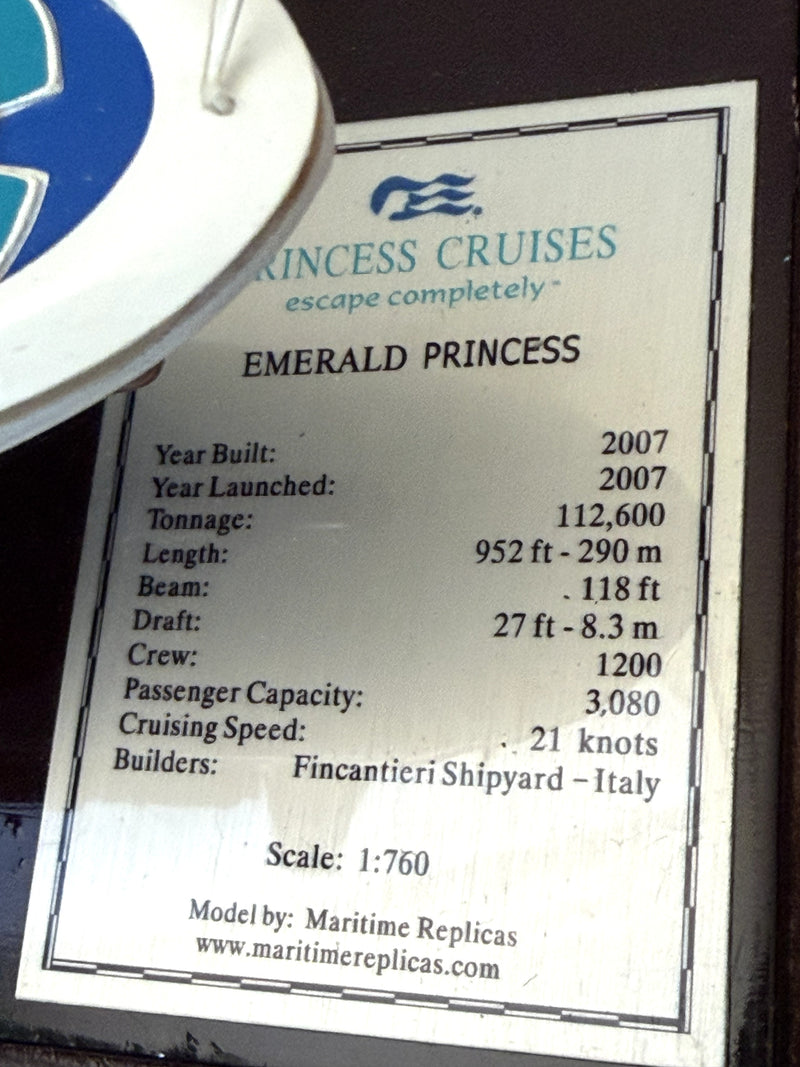 EMERALD PRINCESS: 2007 - Maritime Replicas cased model