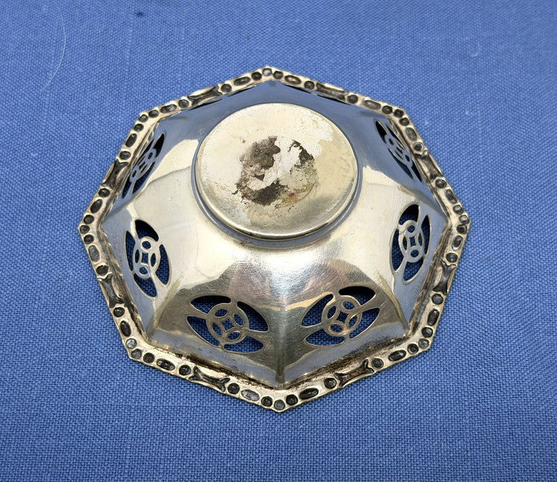 EMPRESS OF SCOTLAND: 1930 - Silverplated souvenir pin dish
