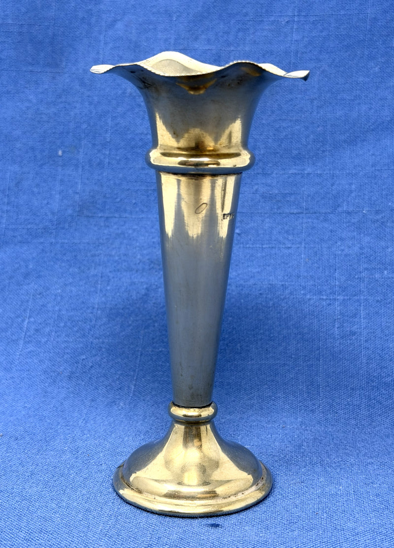 BERENGARIA: 1913 - Souvenir silverplated bud vase
