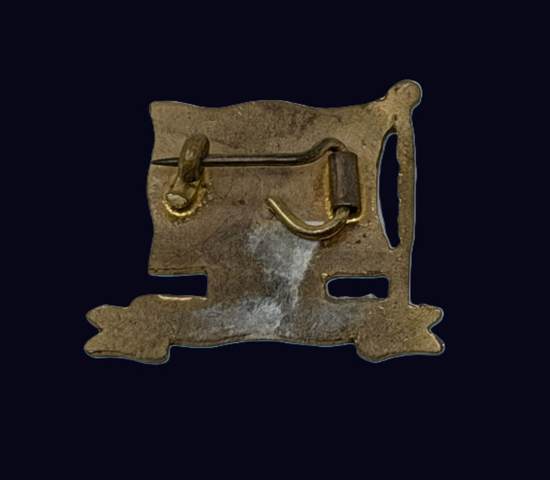 STRATHMORE: 1935 - Houseflag lapel pin