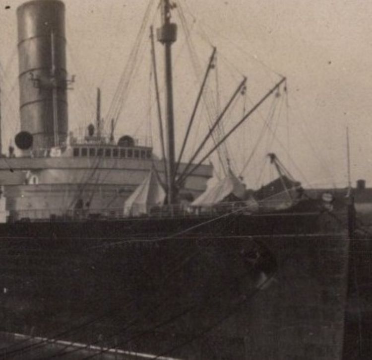 LUSITANIA: 1907 - Rare real photocard of ship in Gladstone Dock