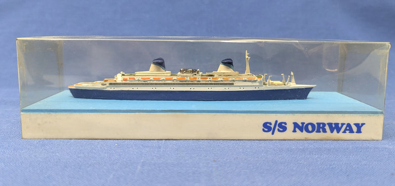 NORWAY: 1962 - Cased diecast model sold onboard