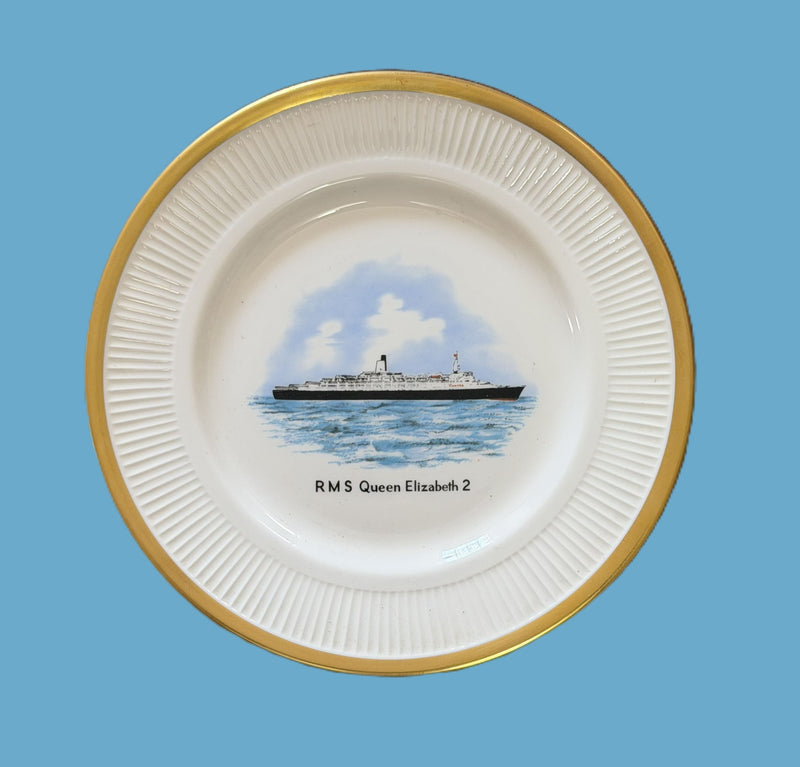 QE2: 1969 - Staffordshire portrait plate