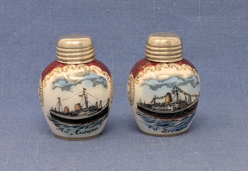 BREMAN & EUROPA - Porcelain portrait salt & pepper shakers in red