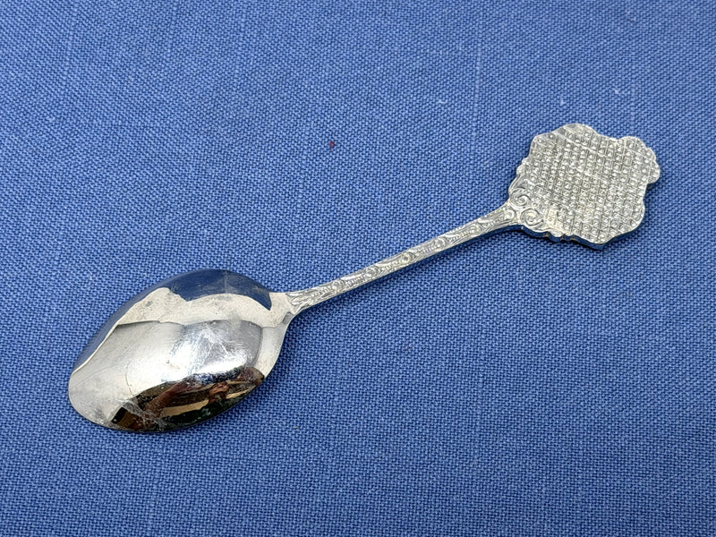 QE2: 1969 - Souvenir spoon w/ medallion