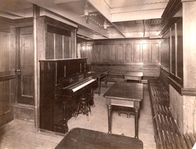 KROONLAND: 1902 - 7 original publicity photos from I.M.M. files